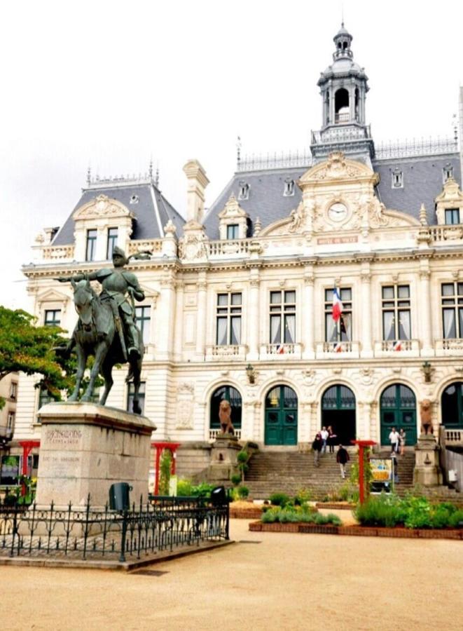 La Madeleine Apartment Vannes Bagian luar foto